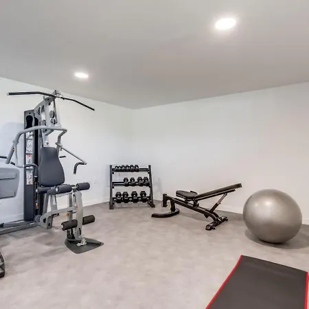 Elegant With Valley Views, Pool & Gym In Oceana Gardens *