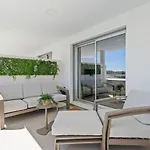 Elegant With Valley Views, Pool & Gym In Oceana Gardens Διαμέρισμα Εστεπόνα