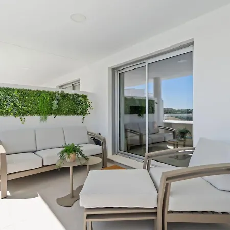 Elegant With Valley Views, Pool & Gym In Oceana Gardens Apartment Estepona