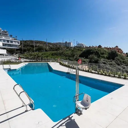 Apartment Elegant With Valley Views, Pool & Gym In Oceana Gardens Estepona