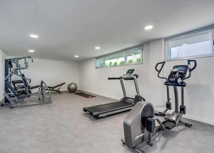 Elegant With Valley Views, Pool & Gym In Oceana Gardens Appartement *