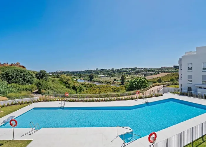 Elegant With Valley Views, Pool & Gym In Oceana Gardens Estepona